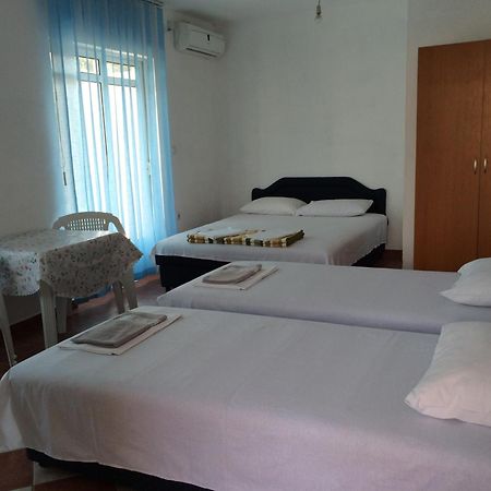 Apartments Delfin Ulcinj Exterior foto