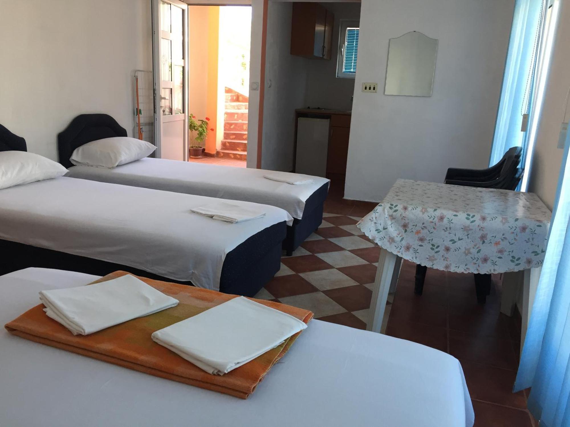 Apartments Delfin Ulcinj Habitación foto