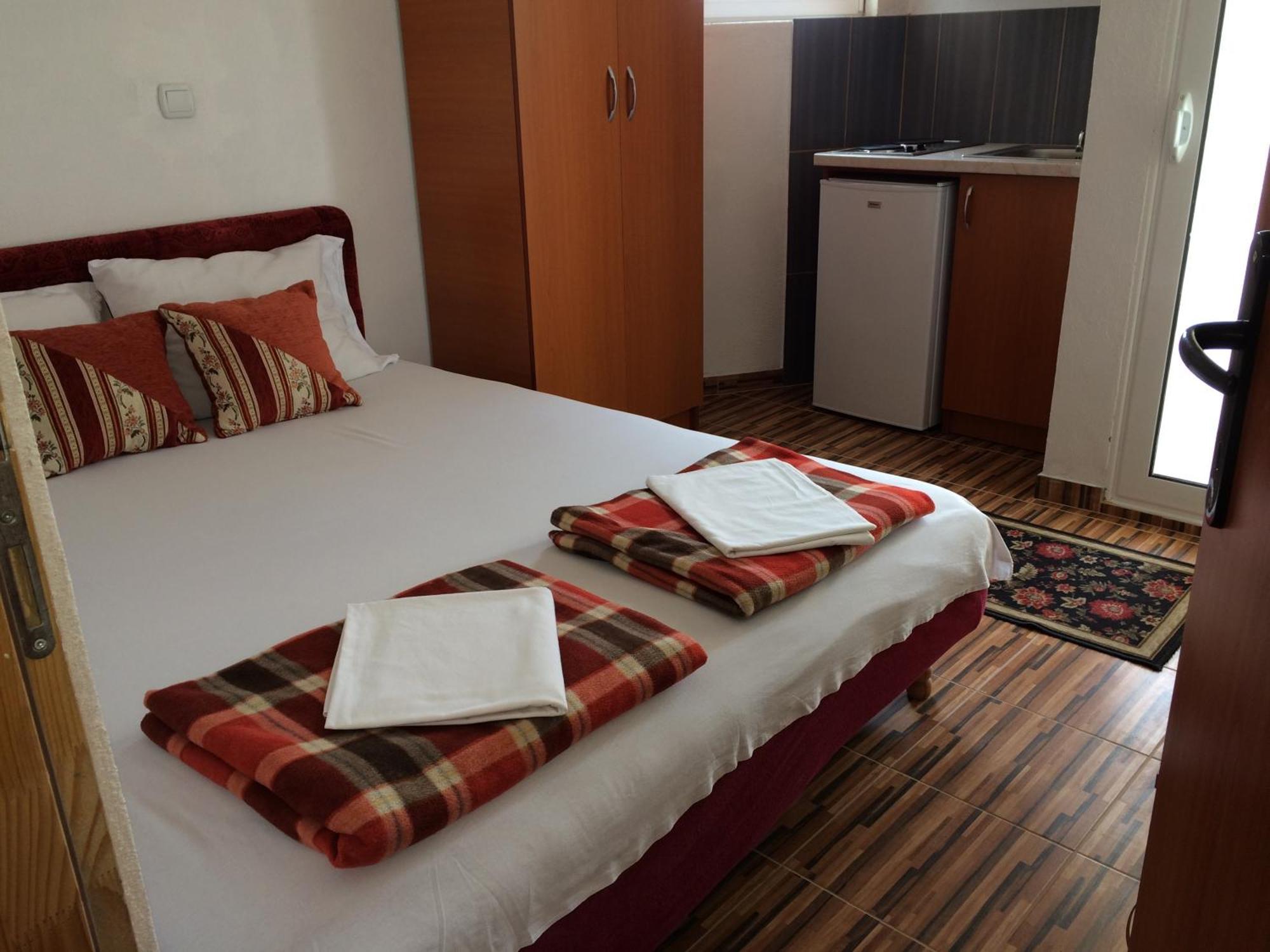 Apartments Delfin Ulcinj Habitación foto