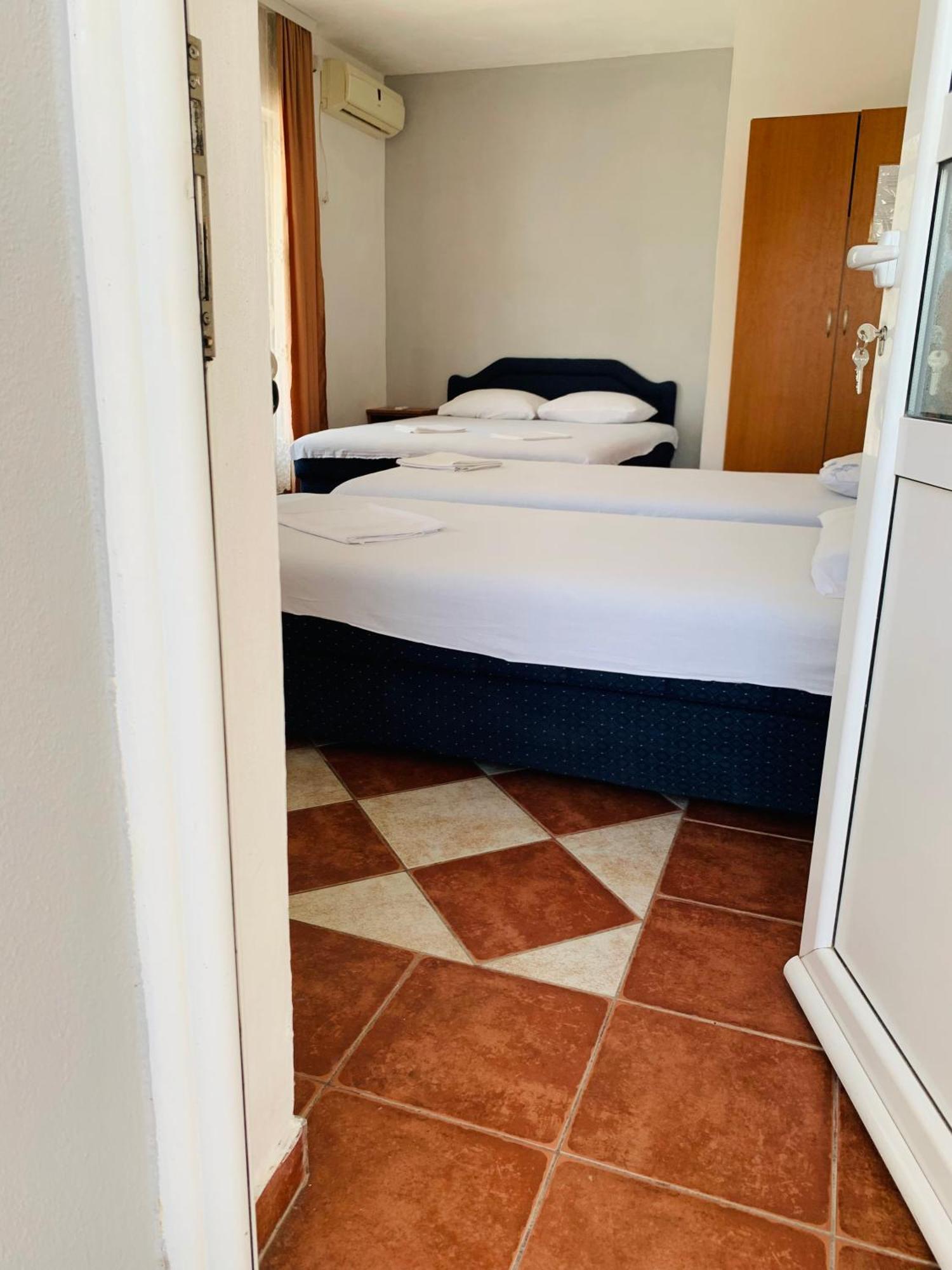 Apartments Delfin Ulcinj Exterior foto