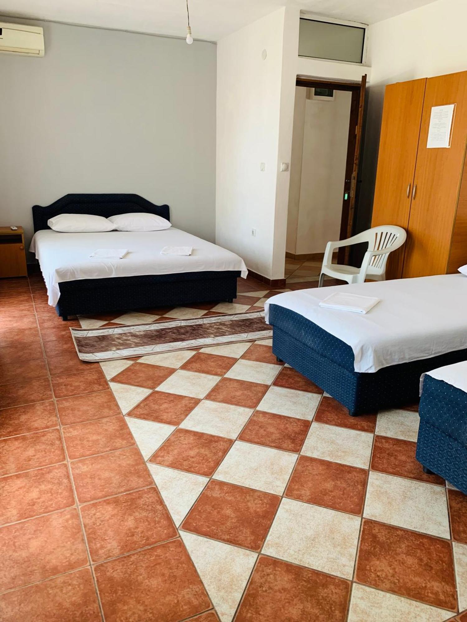 Apartments Delfin Ulcinj Exterior foto
