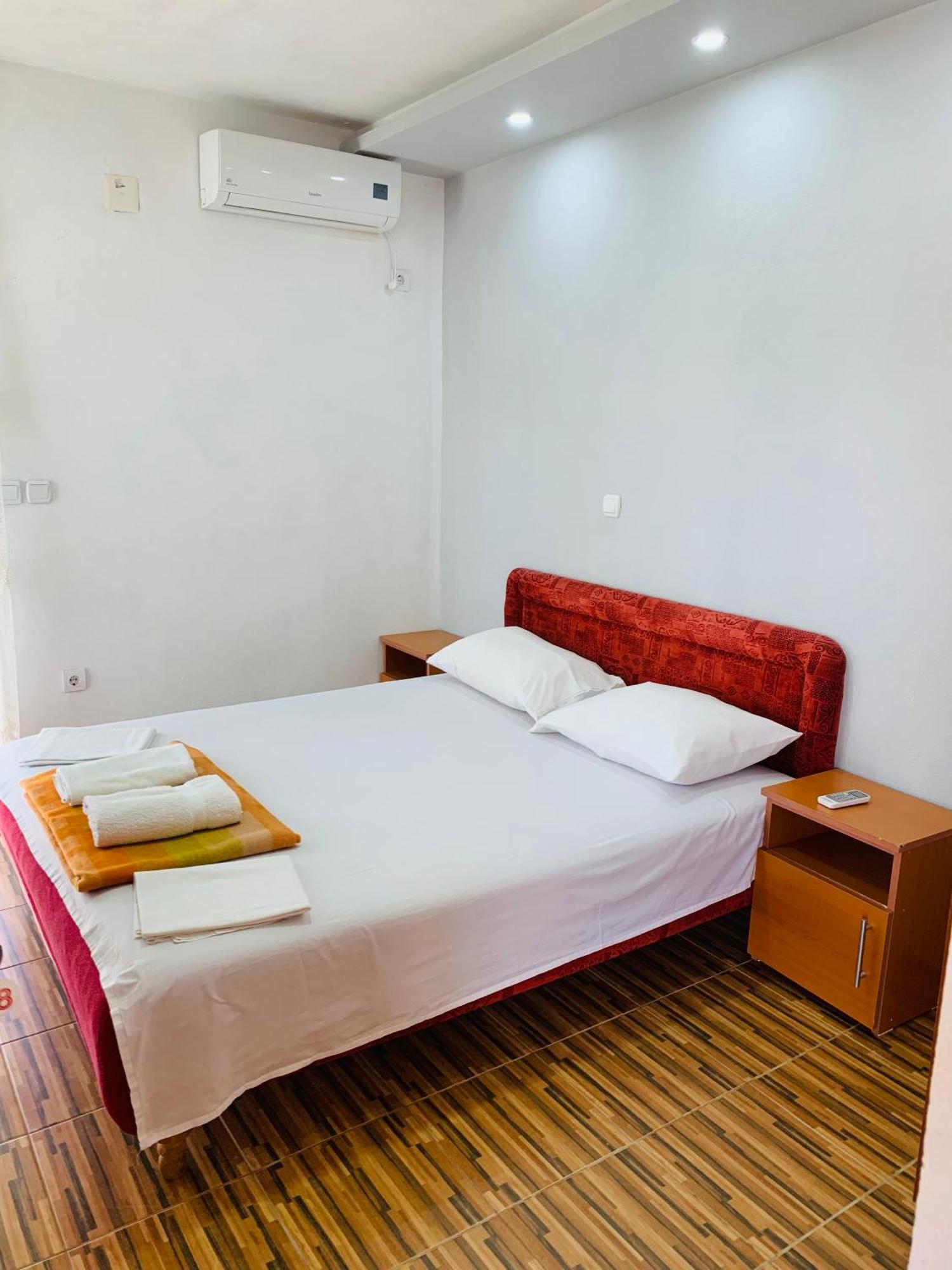 Apartments Delfin Ulcinj Exterior foto
