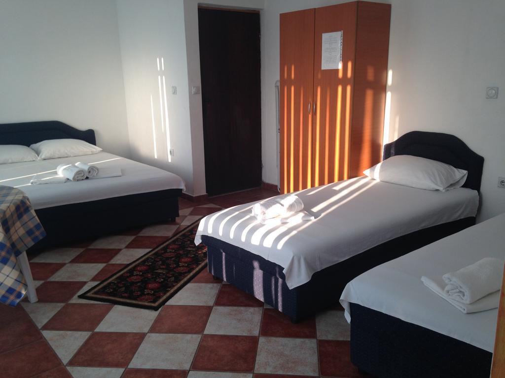 Apartments Delfin Ulcinj Exterior foto