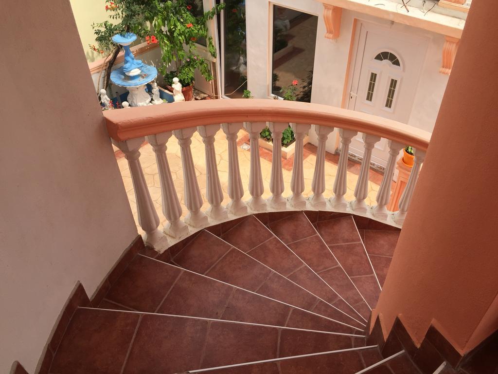 Apartments Delfin Ulcinj Exterior foto